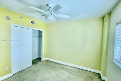 Appartement à louer à North Miami, Floride: 2 chambres, 170.38 m2 № 2384997 - photo 22
