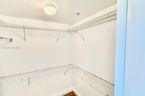 Appartement à louer à North Miami, Floride: 2 chambres, 170.38 m2 № 2384997 - photo 15