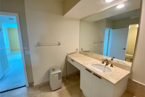 Appartement à louer à North Miami, Floride: 2 chambres, 170.38 m2 № 2384997 - photo 18