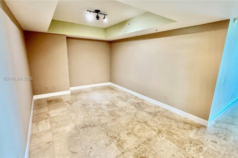 Appartement à louer à North Miami, Floride: 2 chambres, 170.38 m2 № 2384997 - photo 7