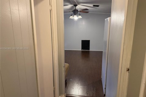 Appartement à louer à Miami Gardens, Floride: 2 chambres № 2267981 - photo 15