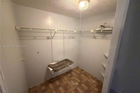 Appartement à louer à Miami Gardens, Floride: 2 chambres № 2267981 - photo 17