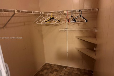 Appartement à louer à Miami Gardens, Floride: 2 chambres № 2267981 - photo 16