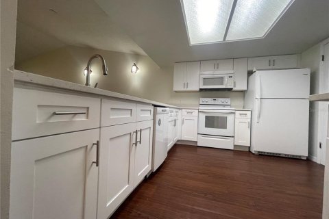 House in Tampa, Florida 2 bedrooms, 108.32 sq.m. № 1816701 - photo 26