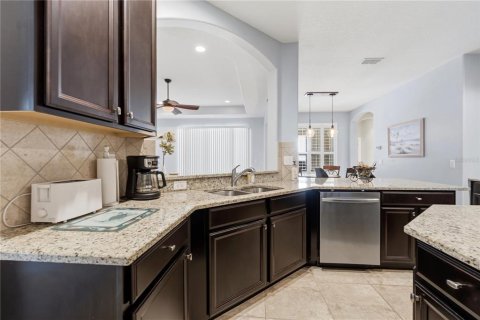 Villa ou maison à vendre à DeLand, Floride: 4 chambres, 273.88 m2 № 2436669 - photo 7