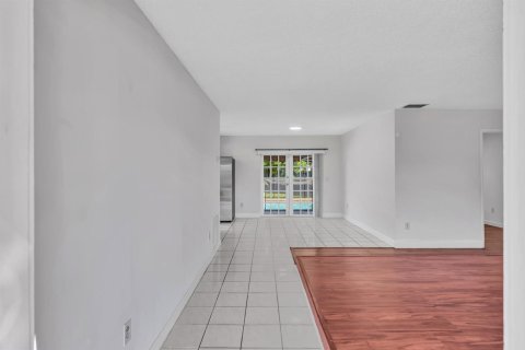 Casa en alquiler en Boca Raton, Florida, 3 dormitorios, 125.98 m2 № 2429701 - foto 7