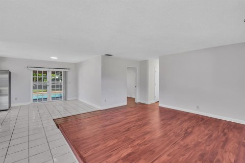 Casa en alquiler en Boca Raton, Florida, 3 dormitorios, 125.98 m2 № 2429701 - foto 9
