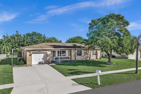 Casa en alquiler en Boca Raton, Florida, 3 dormitorios, 125.98 m2 № 2429701 - foto 2