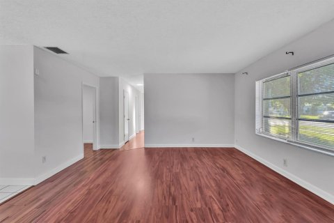 Casa en alquiler en Boca Raton, Florida, 3 dormitorios, 125.98 m2 № 2429701 - foto 10