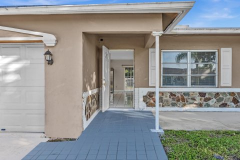 Casa en alquiler en Boca Raton, Florida, 3 dormitorios, 125.98 m2 № 2429701 - foto 6