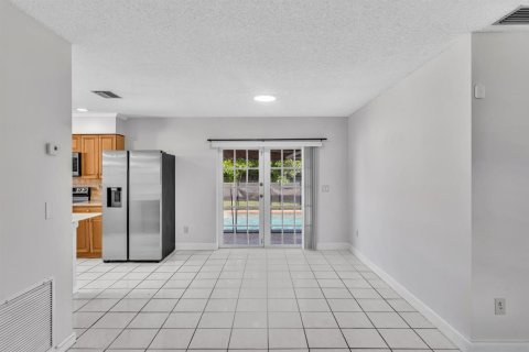 Casa en alquiler en Boca Raton, Florida, 3 dormitorios, 125.98 m2 № 2429701 - foto 14