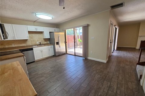 Adosado en alquiler en New Smyrna Beach, Florida, 2 dormitorios, 123.37 m2 № 2095958 - foto 11