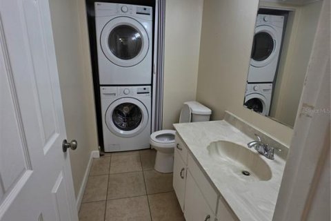 Adosado en alquiler en New Smyrna Beach, Florida, 2 dormitorios, 123.37 m2 № 2095958 - foto 12