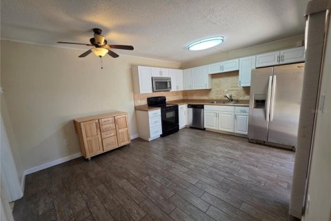 Adosado en alquiler en New Smyrna Beach, Florida, 2 dormitorios, 123.37 m2 № 2095958 - foto 10