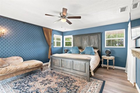 House in Palm Harbor, Florida 3 bedrooms, 149.57 sq.m. № 2355766 - photo 27
