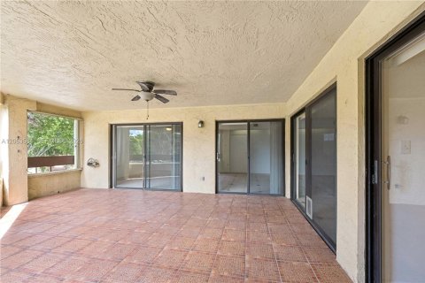Copropriété à vendre à Miami, Floride: 2 chambres, 124.49 m2 № 2269315 - photo 11