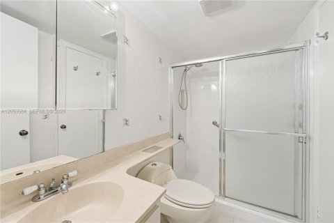 Copropriété à vendre à Miami, Floride: 2 chambres, 124.49 m2 № 2269315 - photo 24