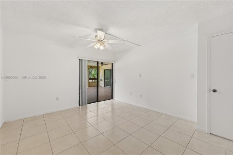 Copropriété à vendre à Miami, Floride: 2 chambres, 124.49 m2 № 2269315 - photo 19
