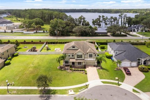 House in Orlando, Florida 5 bedrooms, 459.59 sq.m. № 2236866 - photo 30