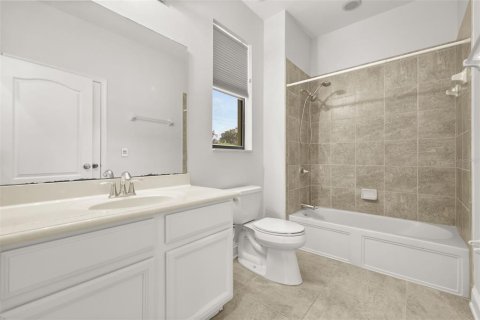 House in Orlando, Florida 5 bedrooms, 459.59 sq.m. № 2236866 - photo 18