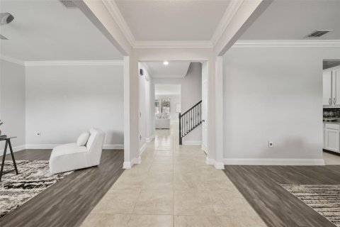 House in Orlando, Florida 5 bedrooms, 459.59 sq.m. № 2236866 - photo 19
