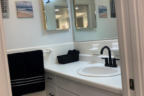 Condominio en alquiler en Pompano Beach, Florida, 1 dormitorio, 52.03 m2 № 692001 - foto 1