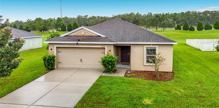 Villa ou maison à Brooksville, Floride 3 chambres, 130.43 m2 № 2408999