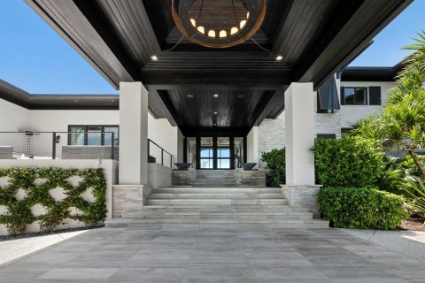 House in Sarasota, Florida 4 bedrooms, 756.04 sq.m. № 2266582 - photo 6