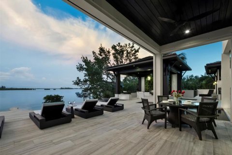 House in Sarasota, Florida 4 bedrooms, 756.04 sq.m. № 2266582 - photo 19