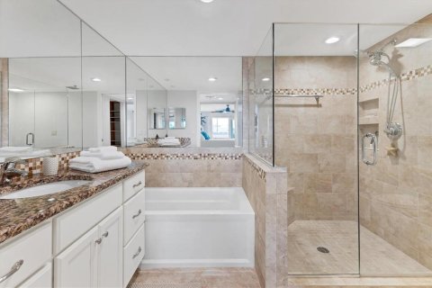 Condominio en venta en Placida, Florida, 3 dormitorios, 193.7 m2 № 2097670 - foto 16