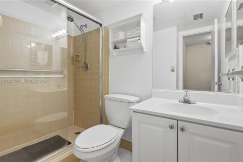 Купить кондоминиум в Маргит, Флорида 2 спальни, 91.97м2, № 2085434 - фото 12