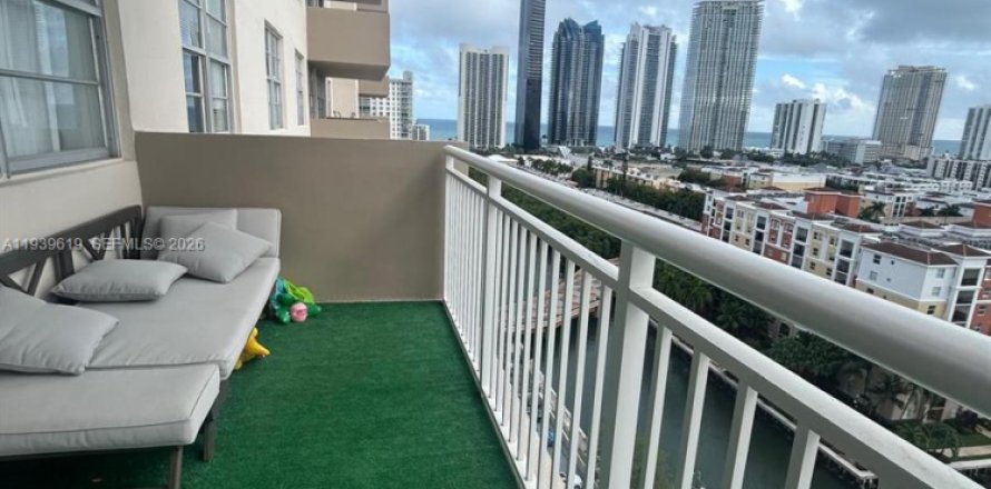 Condo à Sunny Isles Beach, Floride, 2 chambres  № 1997003