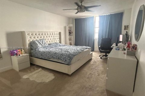 Copropriété à louer à Sunny Isles Beach, Floride: 2 chambres, 118.45 m2 № 1997003 - photo 12