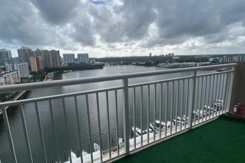 Copropriété à louer à Sunny Isles Beach, Floride: 2 chambres, 118.45 m2 № 1997003 - photo 3