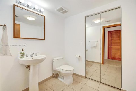 Copropriété à louer à Sunny Isles Beach, Floride: 1 chambre, 92.9 m2 № 1942899 - photo 26