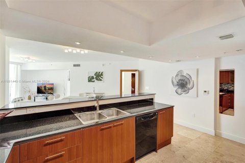 Copropriété à louer à Sunny Isles Beach, Floride: 1 chambre, 92.9 m2 № 1942899 - photo 24