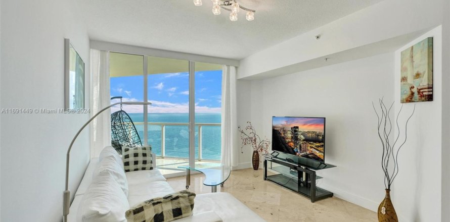 Condo à Sunny Isles Beach, Floride, 1 chambre  № 1942899
