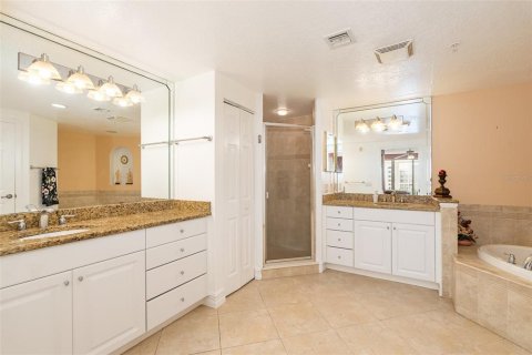 Condo in Merrit Island, Florida, 3 bedrooms  № 1613036 - photo 13