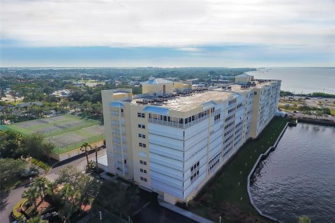 Condo in Merrit Island, Florida, 3 bedrooms  № 1613036 - photo 29