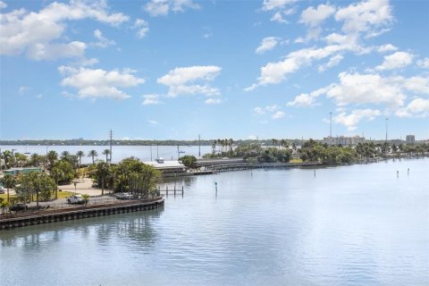 Condo in Merrit Island, Florida, 3 bedrooms  № 1613036 - photo 1