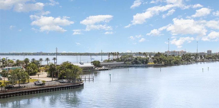 Condo in Merrit Island, Florida, 3 bedrooms  № 1613036