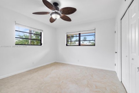 Casa en alquiler en Hollywood, Florida, 3 dormitorios, 155.15 m2 № 1992257 - foto 11