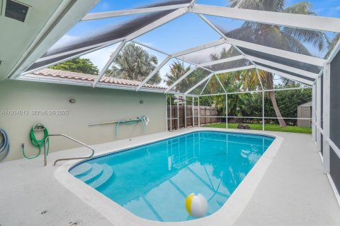 Casa en alquiler en Hollywood, Florida, 3 dormitorios, 155.15 m2 № 1992257 - foto 21