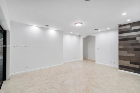 Casa en alquiler en Hollywood, Florida, 3 dormitorios, 155.15 m2 № 1992257 - foto 16