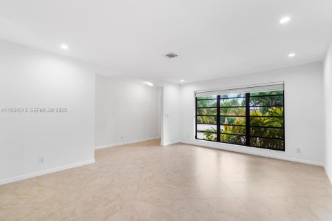 Casa en alquiler en Hollywood, Florida, 3 dormitorios, 155.15 m2 № 1992257 - foto 9