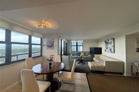 Copropriété à vendre à Miami Beach, Floride: 2 chambres, 93.37 m2 № 1804441 - photo 24