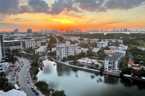 Copropriété à vendre à Miami Beach, Floride: 2 chambres, 93.37 m2 № 1804441 - photo 1