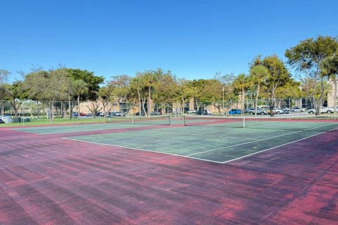 Condo in Miami, Florida, 2 bedrooms  № 1994103 - photo 22