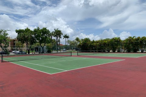 Condo in Miami, Florida, 2 bedrooms  № 1994103 - photo 21