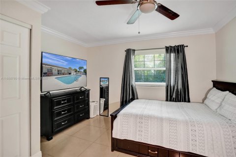 House in Coral Springs, Florida 4 bedrooms, 171.78 sq.m. № 1882198 - photo 28